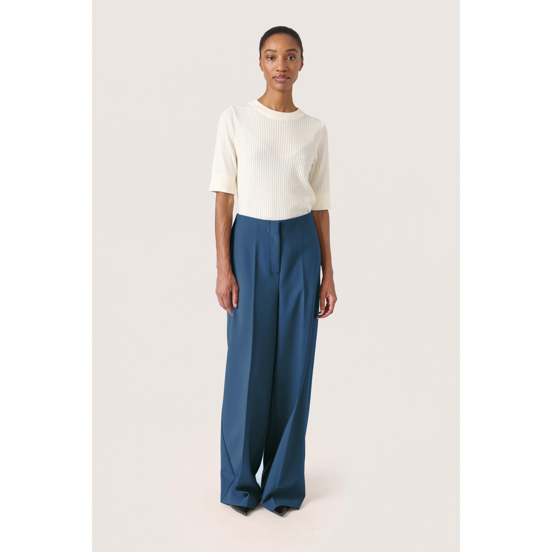 product/s/o/soaked-in-luxury_30407228-194026_4.jpg
