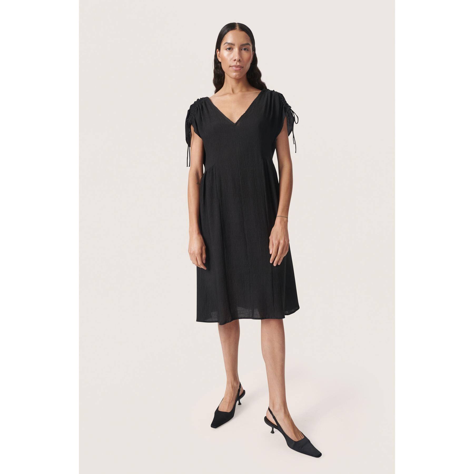 product/s/o/soaked-in-luxury_30407441-194008_3.jpg
