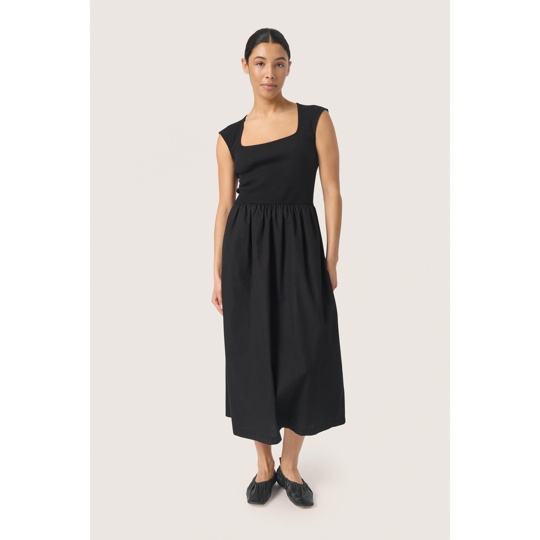 product/s/o/soaked-in-luxury_30407490-194008_4.jpg