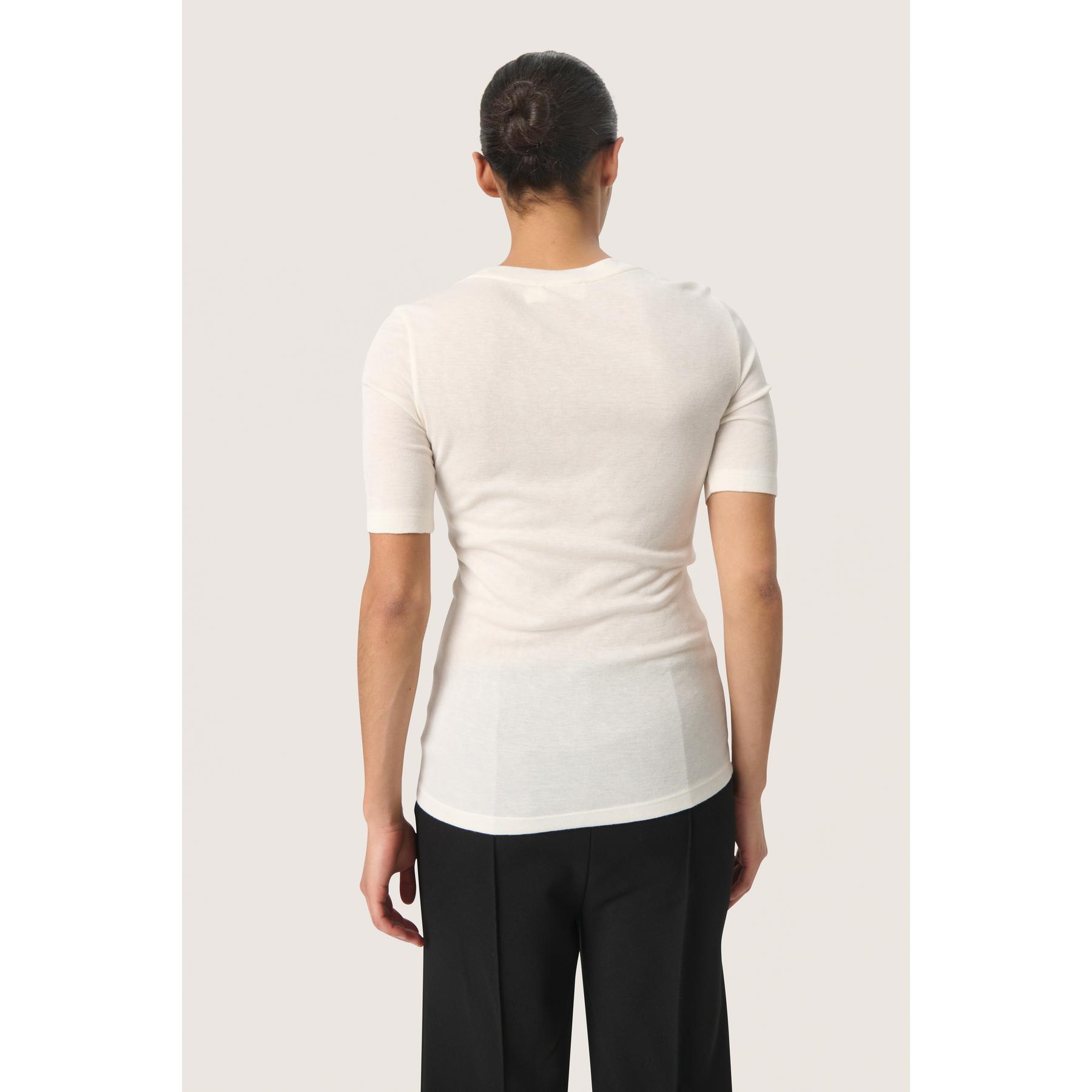 product/s/o/soaked-in-luxury_30407715-110701_5.jpg