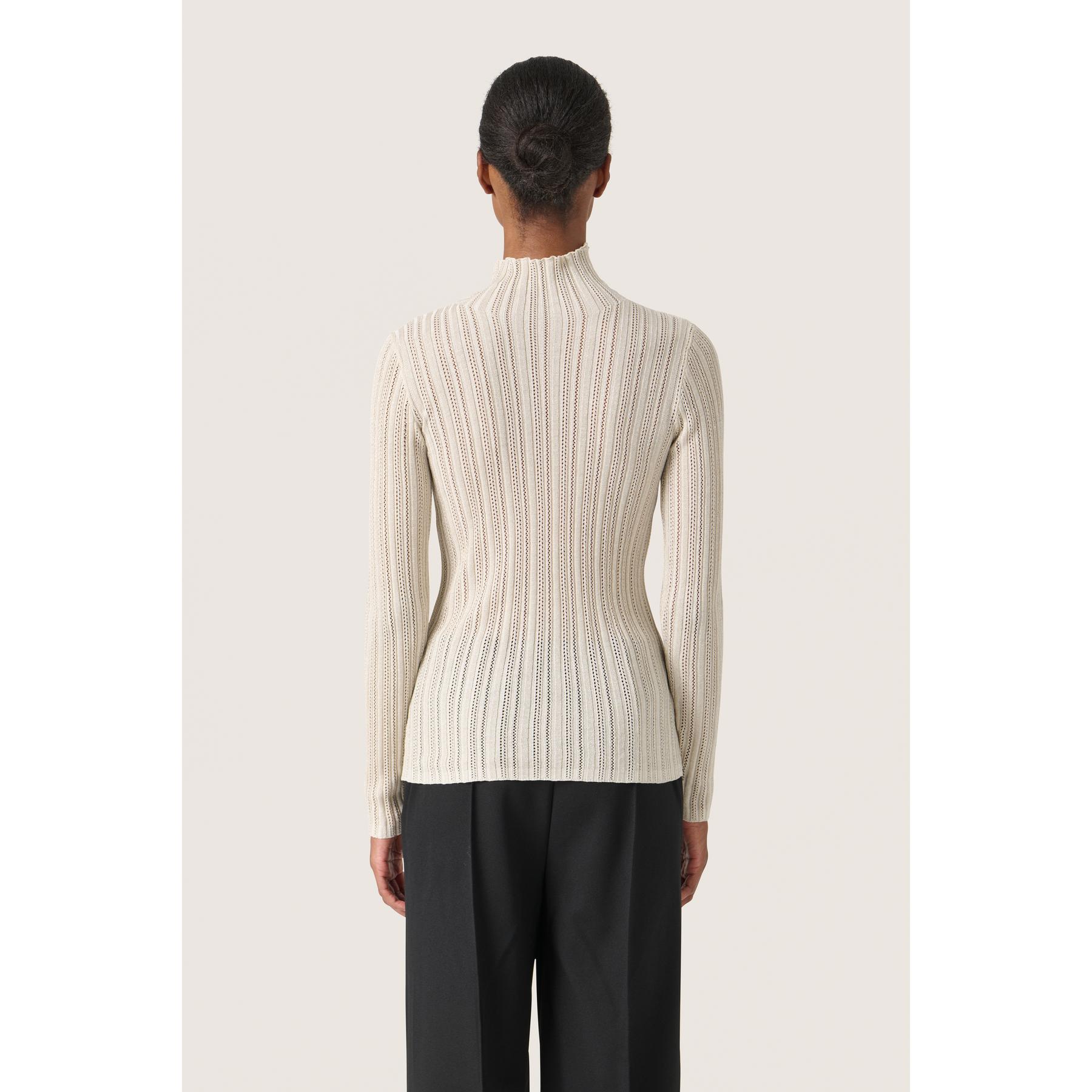product/s/o/soaked-in-luxury_30407775-145002_10.jpg