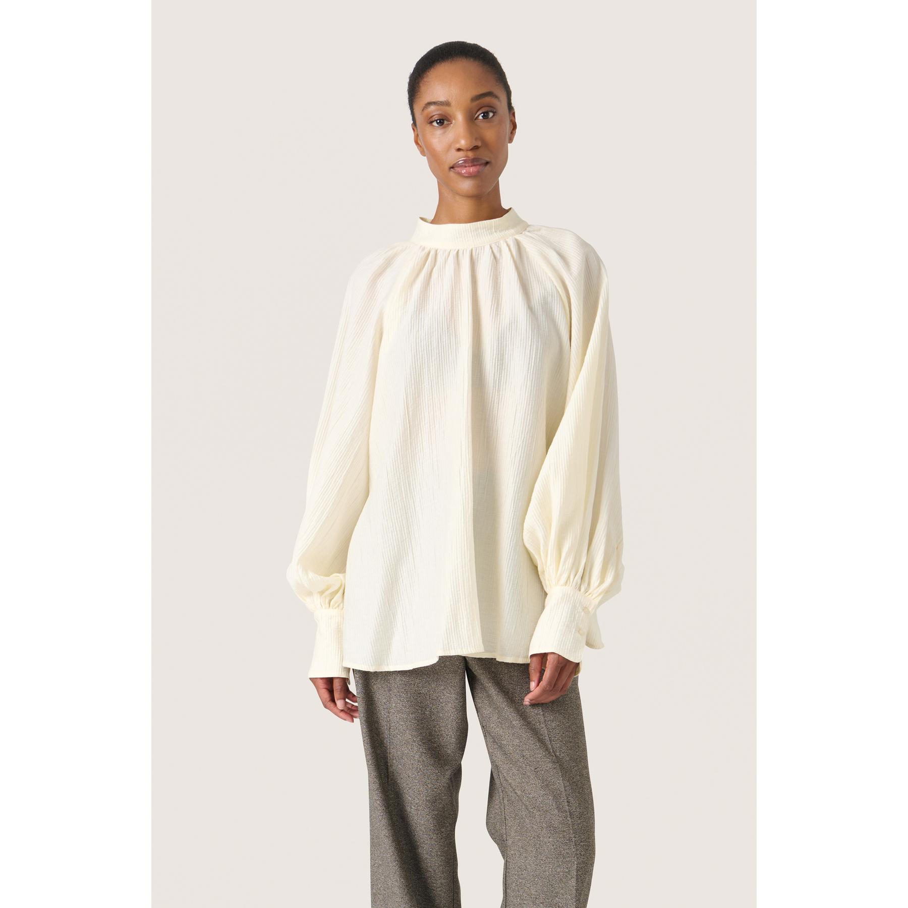 product/s/o/soaked-in-luxury_30407833-110701_5.jpg
