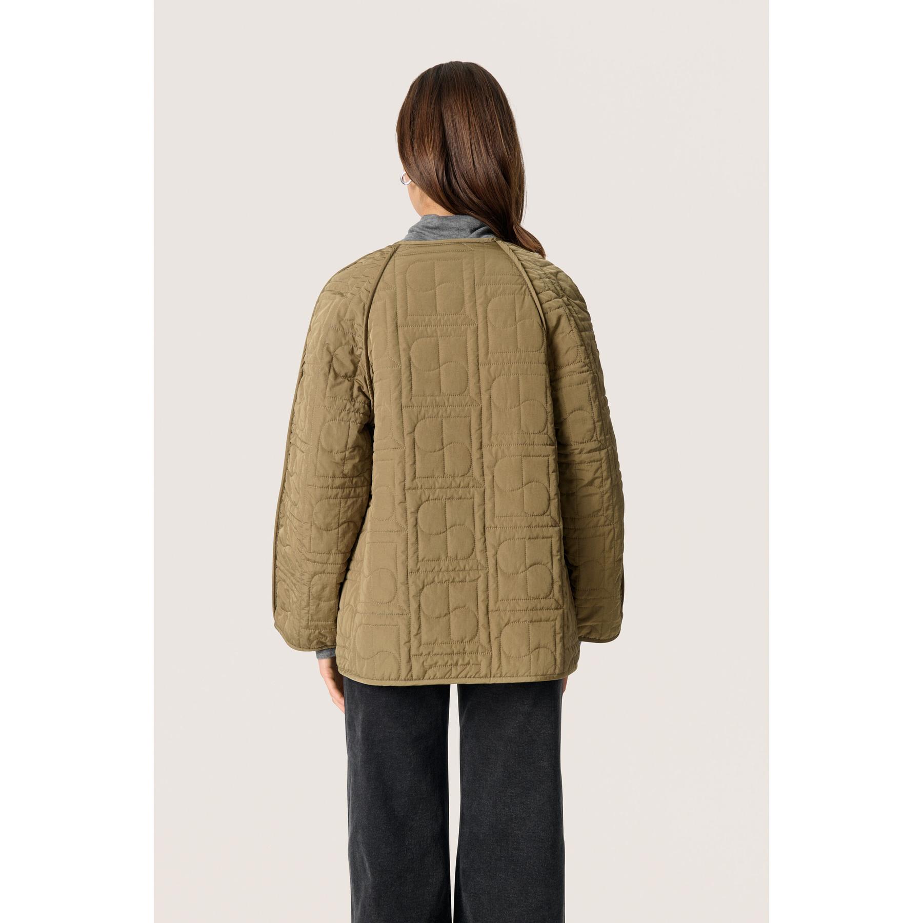 product/s/o/soaked-in-luxury_30407852-180617_9.jpg