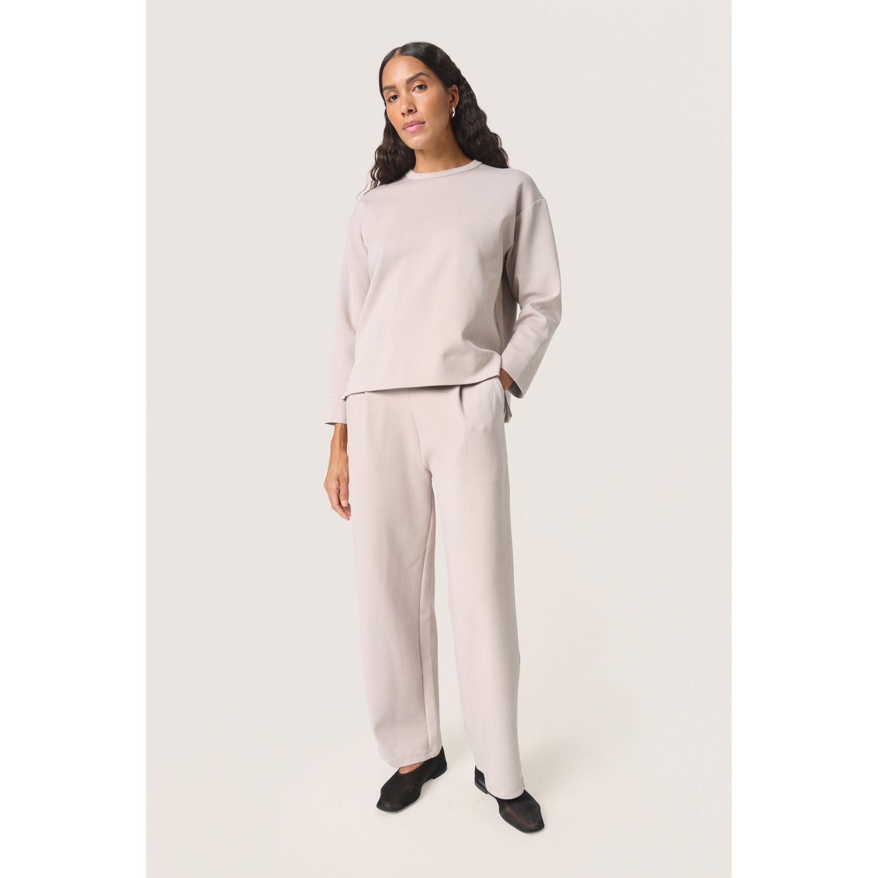 product/s/o/soaked-in-luxury_30407919-153800_3.jpg