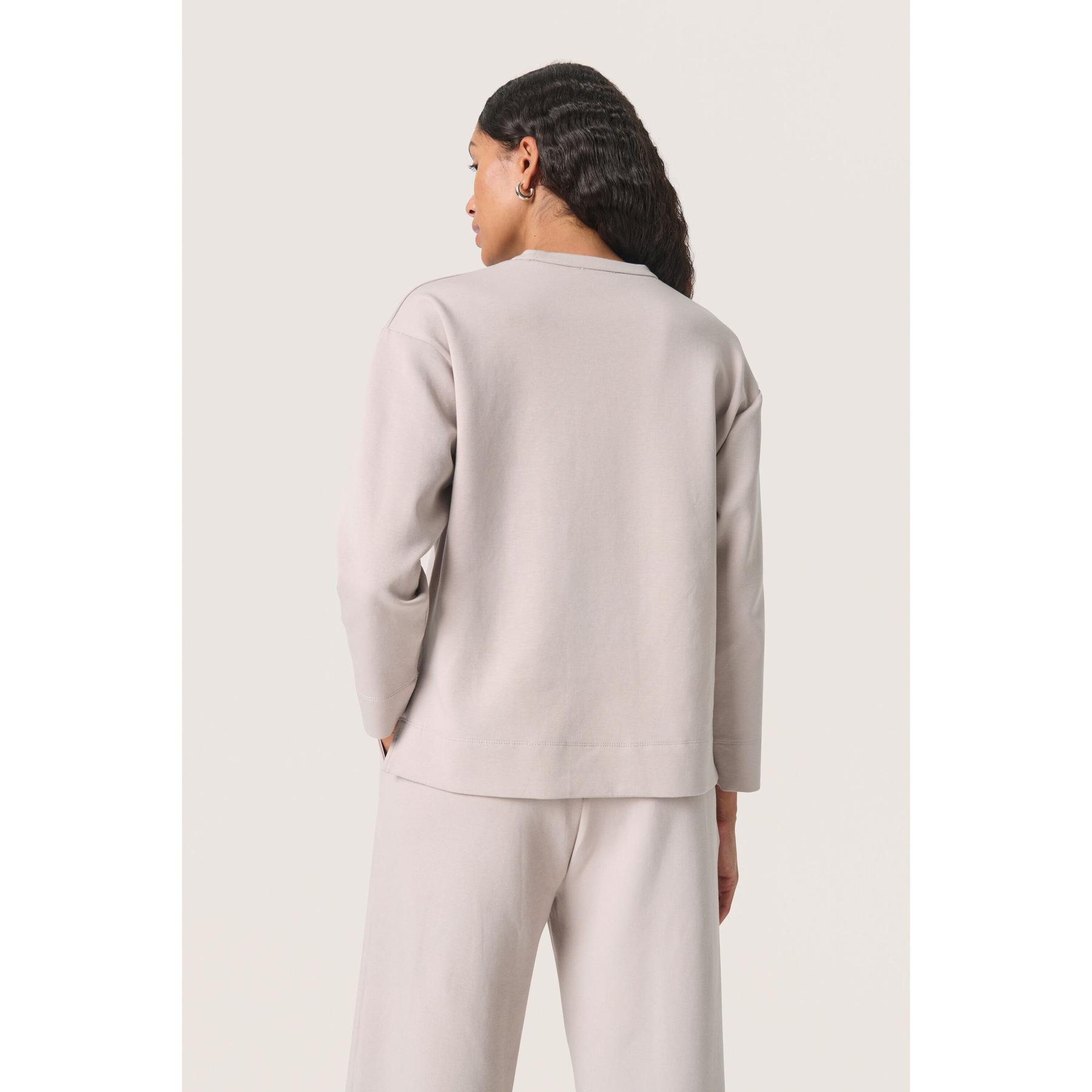 product/s/o/soaked-in-luxury_30407919-153800_6.jpg