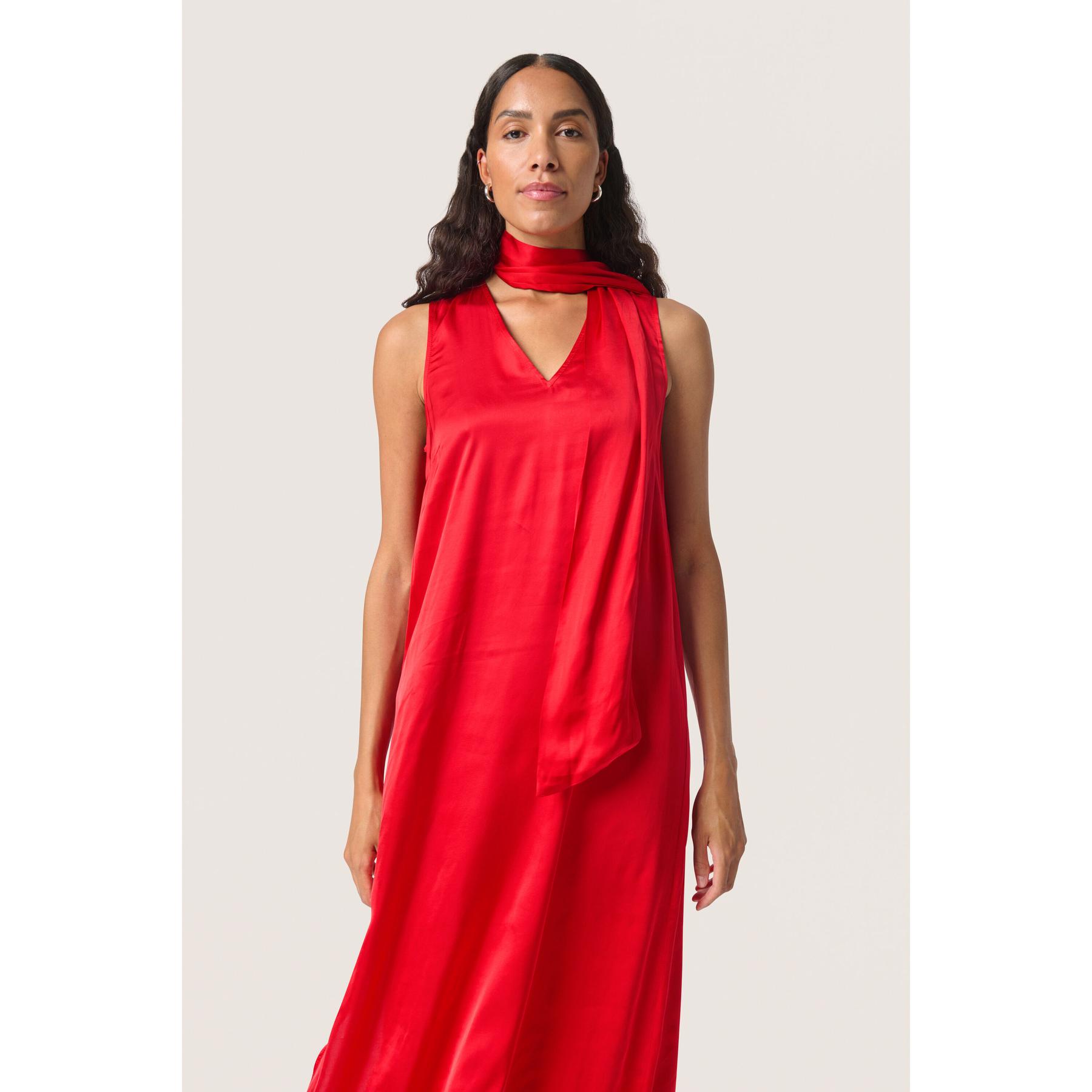 product/s/o/soaked-in-luxury_30408350-181657_7.jpg
