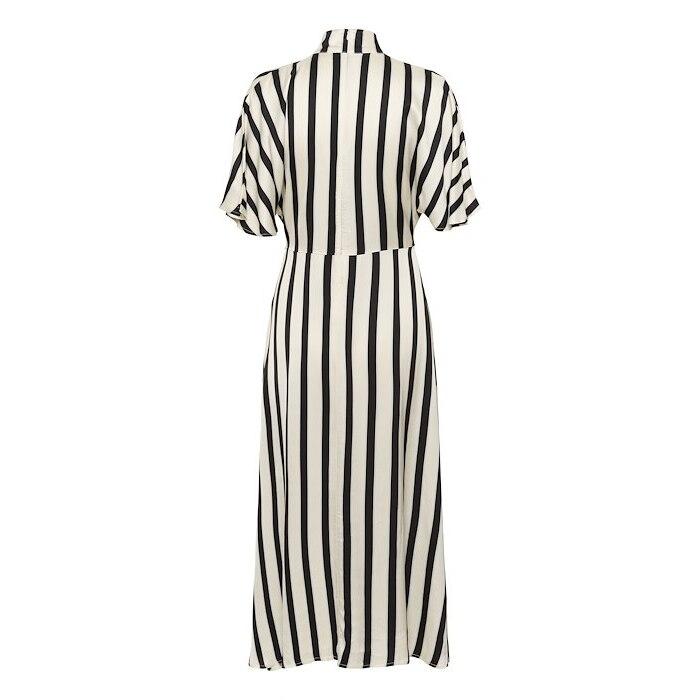 product/s/o/soaked-in-luxury_30408522-304094_black-and-white-stripe_2.jpg