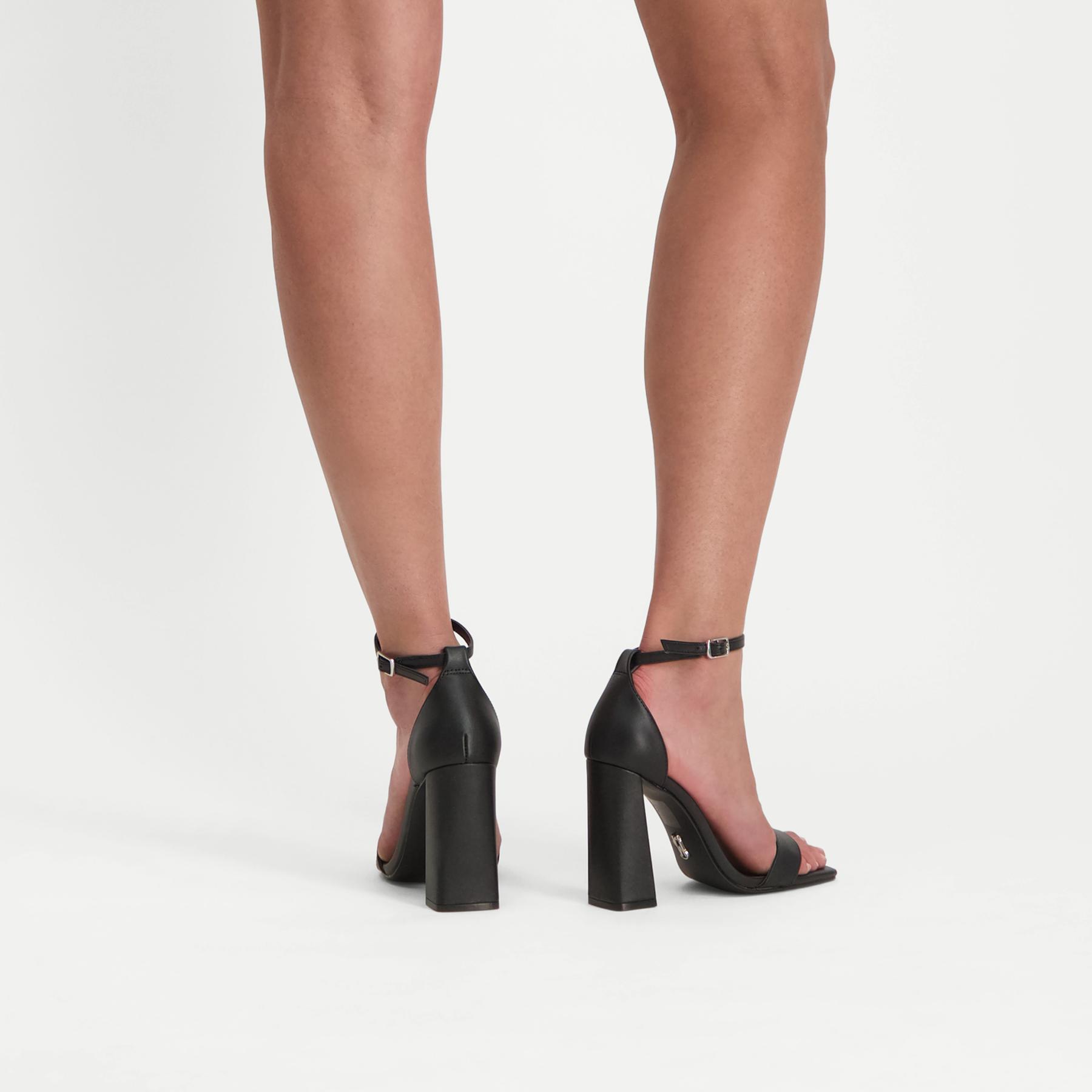 product/s/t/steve-madden_sm19000021-03001-017_10-nw051524.jpg