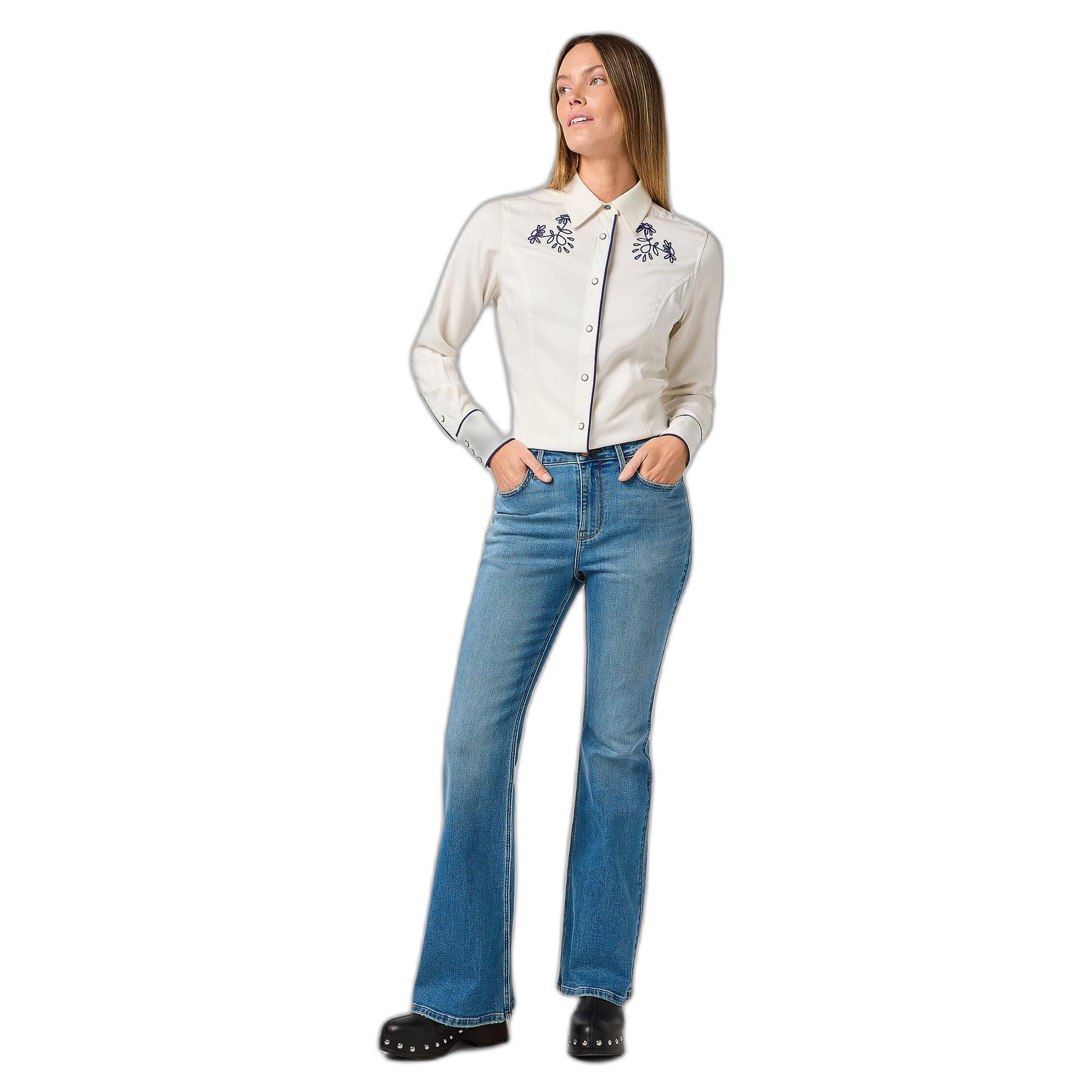 product/w/r/wrangler_112362602_white_2.jpg