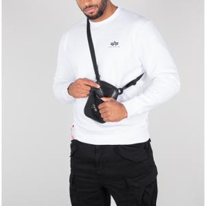 product/1/8/188910-03-alpha-industries-utility-bag-bags-002.jpg