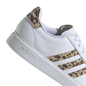 product/a/d/adidas_id2994_9_footwear_photography_detail_view_2_white.jpg