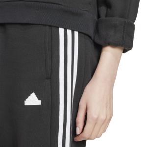 product/a/d/adidas_ix3780_8_apparel_on_model_detail_view_2_white.jpg