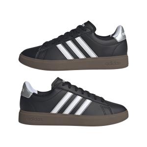 product/a/d/adidas_jh8677_10_footwear_photography_mirrored_pair_view_white-nw091625.jpg