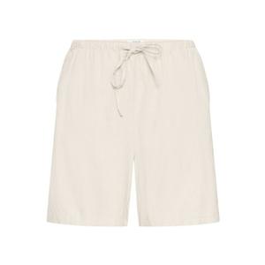 20816607-135304-short-femme-b-young-falakka-3-rainy-day