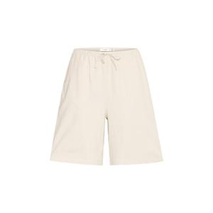 20816608-135304-short-femme-b-young-falakka-2-rainy-day