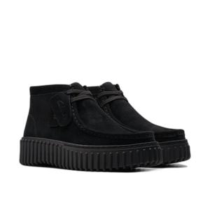 product/c/l/clarks_26179360_black-suede_4.jpg