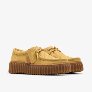 product/c/l/clarks_26181188_golden-tan-suede_4.jpg