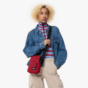 product/e/a/eastpak_ek0000451o9_scarlet-red_4.jpg