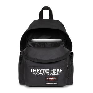 product/e/a/eastpak_ek0a5bg40z9_0z9-gb-poster_4.jpg