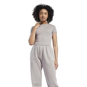 product/g/s/gs1698_app_on-model_standard_white.jpg