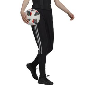 product/g/s/gs4699_app_on-model_walking_white.jpg
