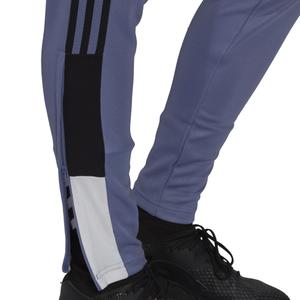 product/g/s/gs4713_app_on-model_detail-3_white.jpg