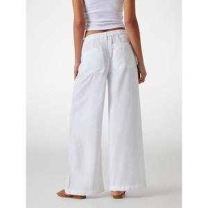 product/g/u/guess_w5yb50-wg8n0-g011_pure-white_3.jpg