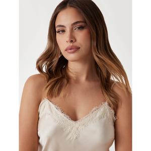 product/g/u/guess_w5yh65-whez2-g012_cream-white_5.jpg