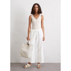 product/m/a/marc-o-polo_504011210381-100_white_3.jpg