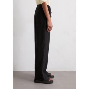 product/m/a/marc-o-polo_504032410381-990_black_5.jpg
