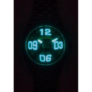 product/n/i/nixon_a045-5321-00_fisheye-silver-black_6.jpg