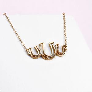 pt-ne-05-hw-gp-44-xx-collier-avec-3-fers-a-cheval-femme-ponytail-co-gold-38-6-cm