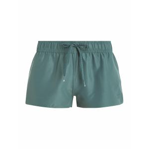 2691200-477-short-femme-protest-prtevi-laurelgreen