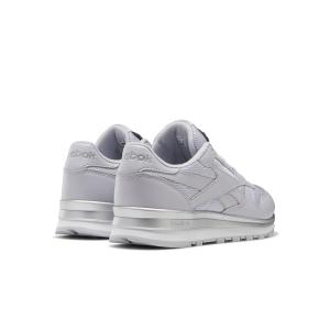 product/r/e/reebok-classics_eg6323_6_footwear_photography_back_lateral_top_view_white_000.jpg