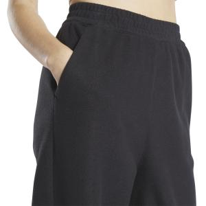product/r/e/reebok_ht7838_7_apparel_on_model_detail_view_3_white.jpg