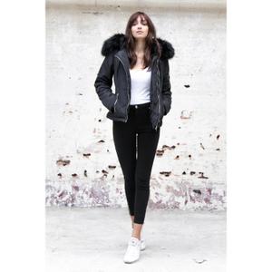3008-blac-blouson-a-fourrure-zippe-femme-sixth-june-noir