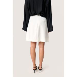 product/s/o/soaked-in-luxury_30407280-111001_3.jpg