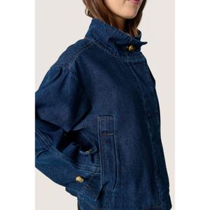 product/s/o/soaked-in-luxury_30407857-301728_3.jpg