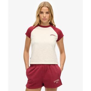 w1011227a-f1p-t-shirt-en-coton-bio-a-manches-raglan-et-a-logo-femme-superdry-essential-blanc-casse-os-du-desert-rouge-bordeaux