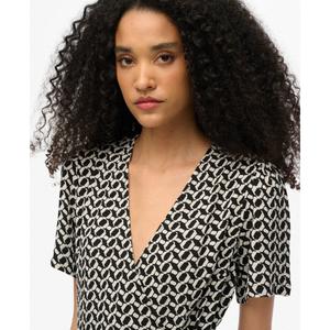 product/s/u/superdry_w8011877a-d4y_monochrome-geo-ronnie_4.jpg