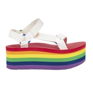 1116376-wrbw-sandales-plateformes-femme-teva-universal-stripe-white-rainbow