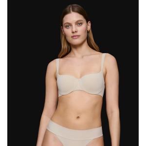 product/t/r/triumph_10217849-00nz_nude-beige_2.jpg