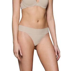 10218386-00nz-string-femme-triumph-make-up-illusion-ex-nude-beige