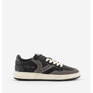 8806115-10-baskets-victoria-smash-tachuelas-negro